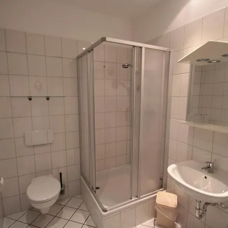 Schmiedehaus - *